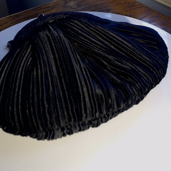 Franchi Pleated Satin rhinestone clasp chain strap evening bag - Picture 8 of 13